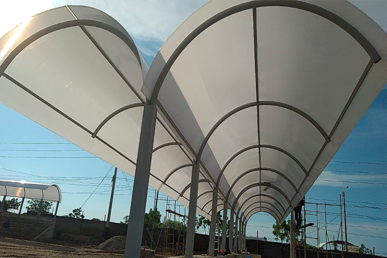 Policarbonato de 6mm color blanco Zona Vía de Evitamiento Piura