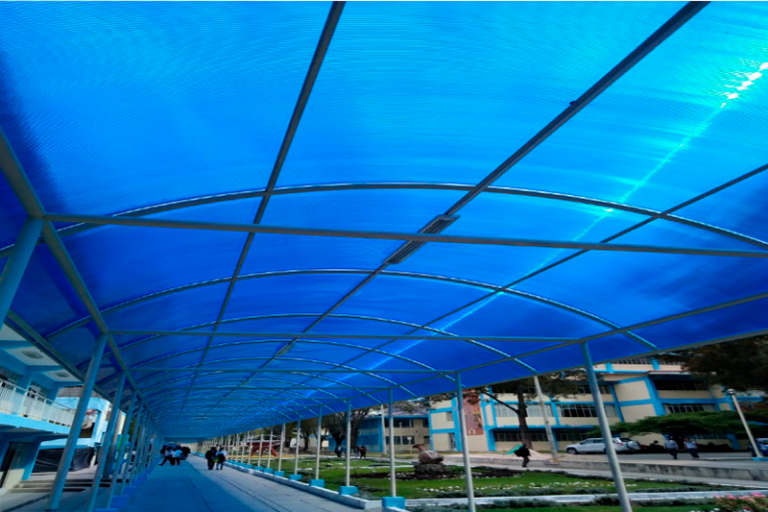 Policarbonato azul de 6mm Universidad Nacional de Cajamarca